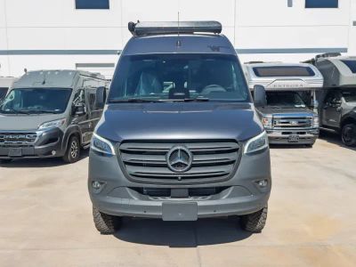 2027 Winnebago REVEL SPORT — photo 17 view