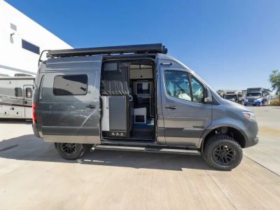 2027 Winnebago REVEL SPORT — photo 15 view