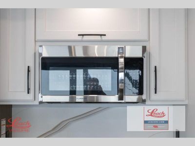 2026 Montana 3100RL - Photo 11