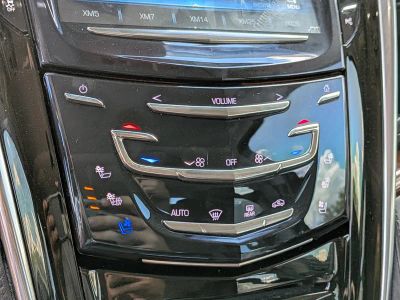 2019 Cadillac Escalade — photo 32 view