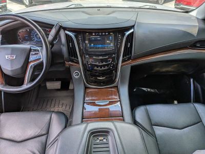 2019 Cadillac Escalade — photo 17 view