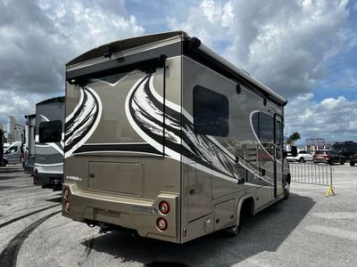 2022 Dynamax ISATA SERIES 3 - Photo 35
