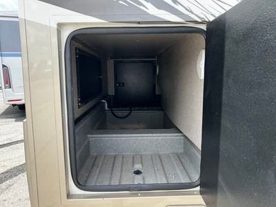 2022 Dynamax ISATA SERIES 3 - Photo 34