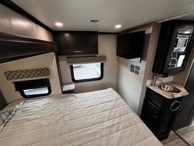 2022 Dynamax ISATA SERIES 3 - Photo 20