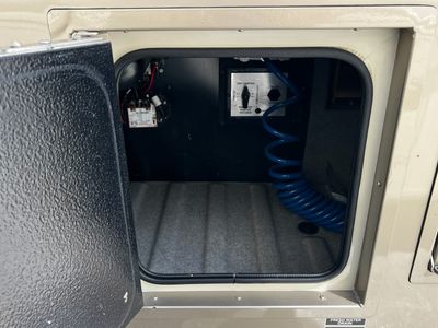 2022 Dynamax ISATA SERIES 3 - Photo 47