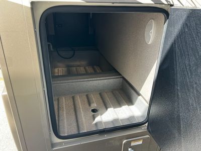 2022 Dynamax ISATA SERIES 3 - Photo 41