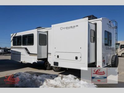 2026 Cougar Half-Ton 25FKD - Photo 6