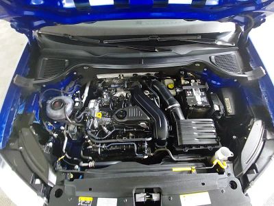 2023 Volkswagen Taos — photo 9 view