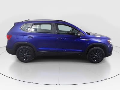 2023 Volkswagen Taos — photo 8 view