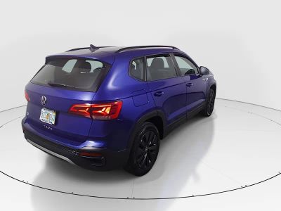 2023 Volkswagen Taos — photo 7 view