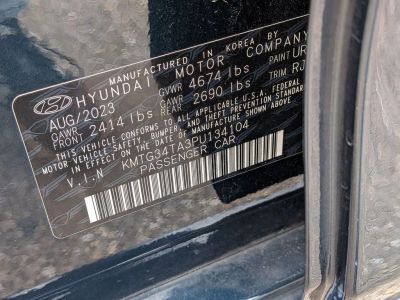 2023 Genesis G70 - Photo 24