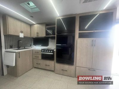 2027 Imagine 2800BH — photo 10 view