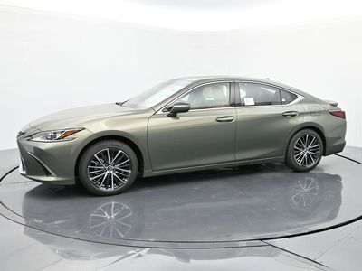 2025 Lexus ES - Photo 2