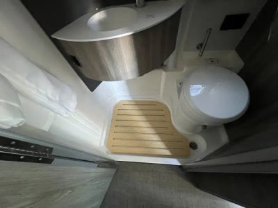 2027 Winnebago EKKO — photo 15 view