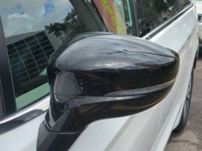 2024 Chrysler Pacifica — photo 12 view