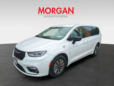 2024 Chrysler Pacifica — photo 9 view