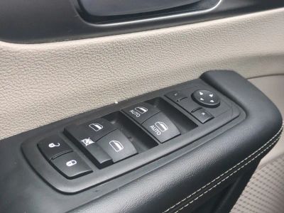 2024 Chrysler Pacifica — photo 26 view