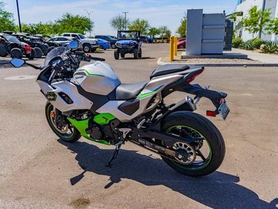 2024 Kawasaki Ninja 7 Hybrid ABS - Photo 5