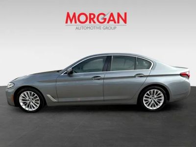 2021 BMW 5 Series — engine compartment view