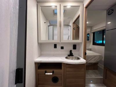 2027 Thor Motor Coach CHATEAU — photo 20 view