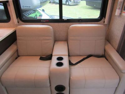 2022 Thor Motor Coach MAGNITUDE - Photo 8