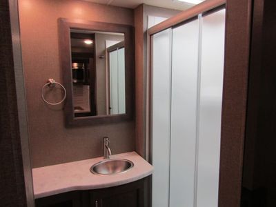 2022 Thor Motor Coach MAGNITUDE - Photo 11
