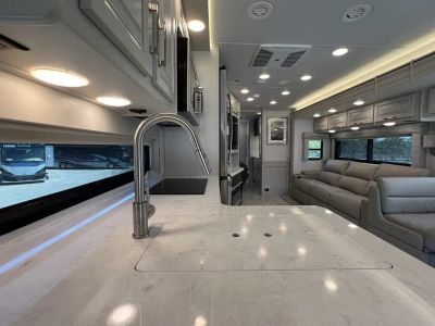 2026 Entegra ACCOLADE XL — photo 9 view