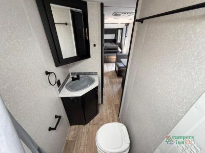 2022 Forest River RV Cherokee Grey Wolf — photo 32 view