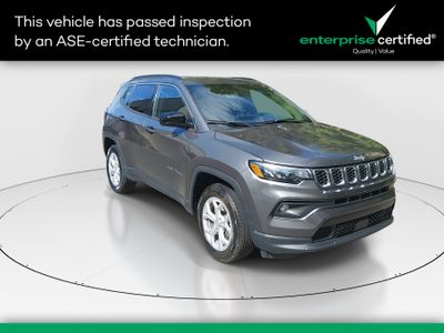 2024 Jeep Compass Latitude 4x4 — front three-quarter view