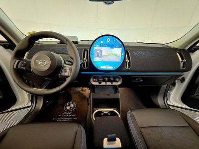 2025 MINI Countryman - Photo 14
