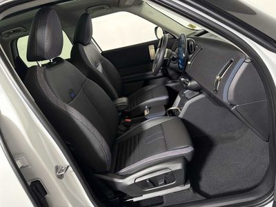 2025 MINI Countryman - Photo 22