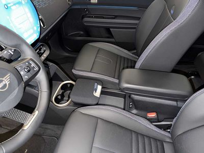2025 MINI Countryman - Photo 17