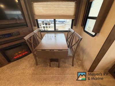 2018 Forest River RV Rockwood Signature Ultra Lite - Photo 23