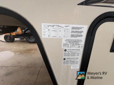 2018 Forest River RV Rockwood Signature Ultra Lite - Photo 9