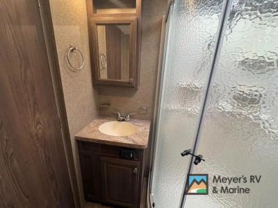 2018 Forest River RV Rockwood Signature Ultra Lite - Photo 31