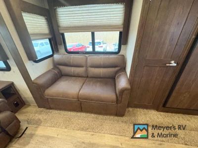 2018 Forest River RV Rockwood Signature Ultra Lite - Photo 20