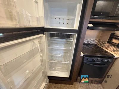 2018 Forest River RV Rockwood Signature Ultra Lite - Photo 14