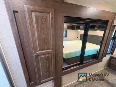 2018 Forest River RV Rockwood Signature Ultra Lite - Photo 28