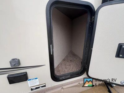 2018 Forest River RV Rockwood Signature Ultra Lite - Photo 8