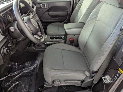 2026 Jeep Wrangler — photo 10 view