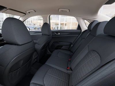 2026 Kia K5 — photo 18 view