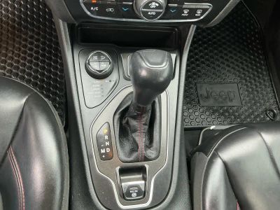 2019 Jeep Cherokee - Photo 12