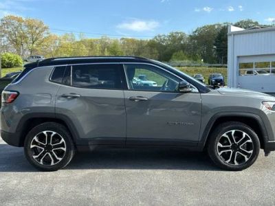 2022 Jeep Compass — detail view