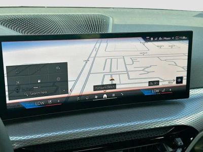 2026 BMW 3 Series — photo 11 view