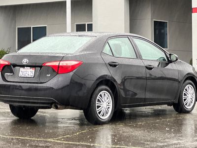 2017 Toyota Corolla - Photo 2