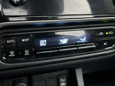 2017 Toyota Corolla - Photo 20