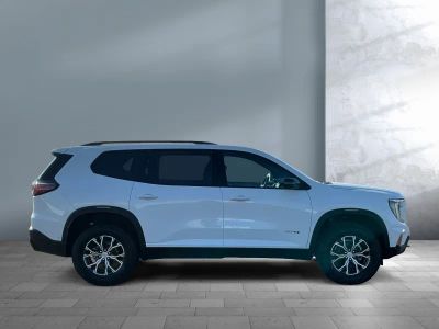 2026 GMC Acadia — photo 7 view