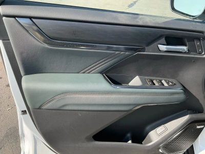2026 GMC Acadia — photo 16 view