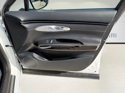 2025 Genesis GV70 — photo 32 view