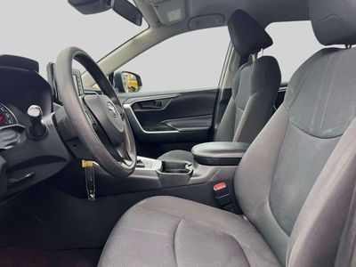 2019 Toyota RAV4 - Photo 18
